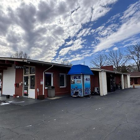 Oyo Palm Leaf Motel Ashland Exterior foto